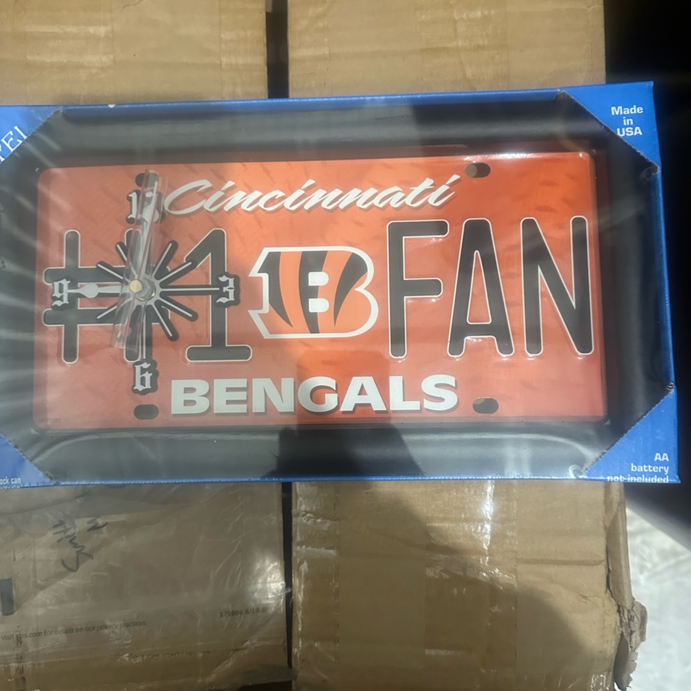 Cincinnati, Bengals number 1 fan license plate clock